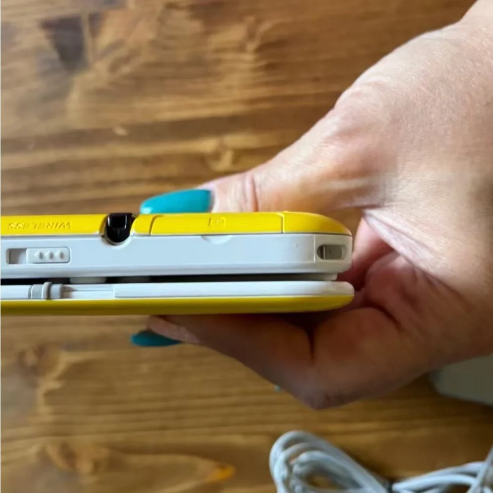 Nintendo 3DS Pikachu Accent Handheld - Yellow and White